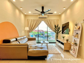 Cosy Cream Suite PoolView Station18 Ipoh